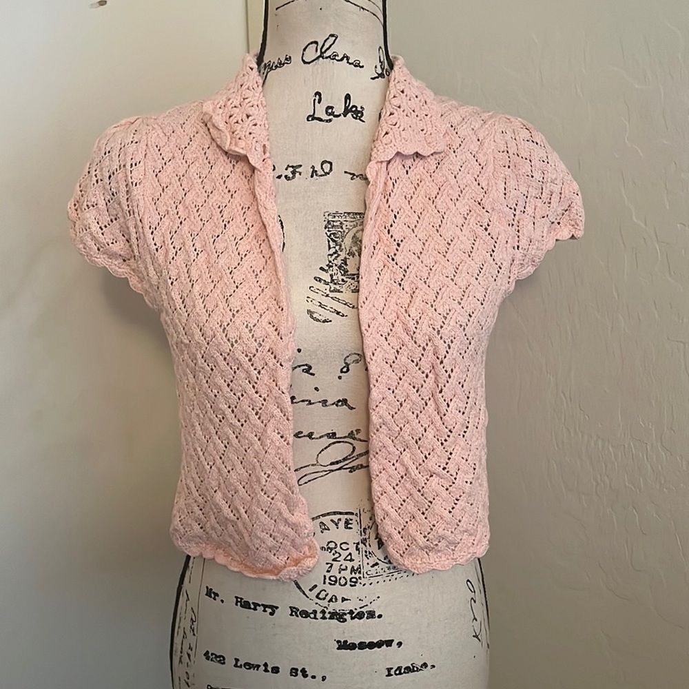 Y2K Bebe Pink Crochet Open Style Cropped Cardigan Boho Feminine Barbiecore NEW